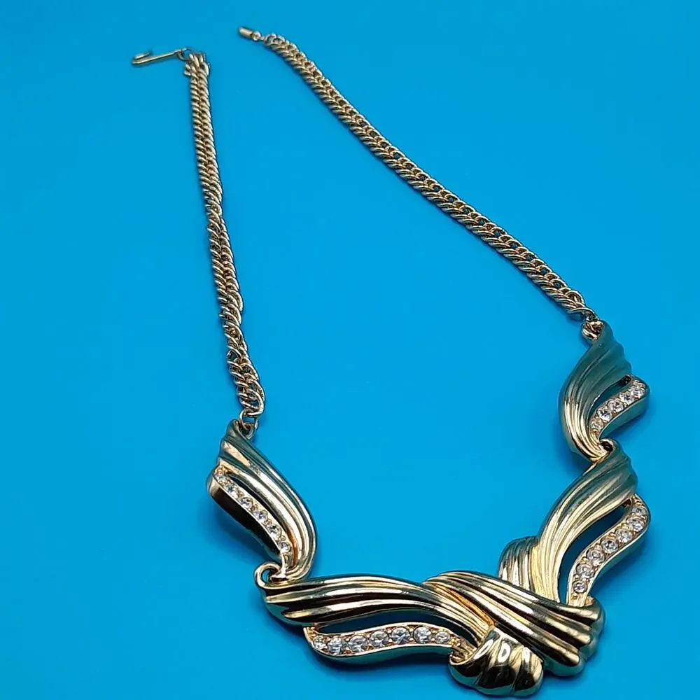 Vintage Avon Rhinestone Necklace, Billy Dee Williams Undeniable Book Piece 1991